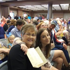 Meet your Posher, Elaine